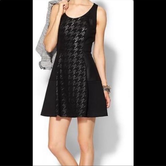 Piperlime Dresses & Skirts - EUC Piperlime Houndstooth Faux Leather Black Dress Size 2